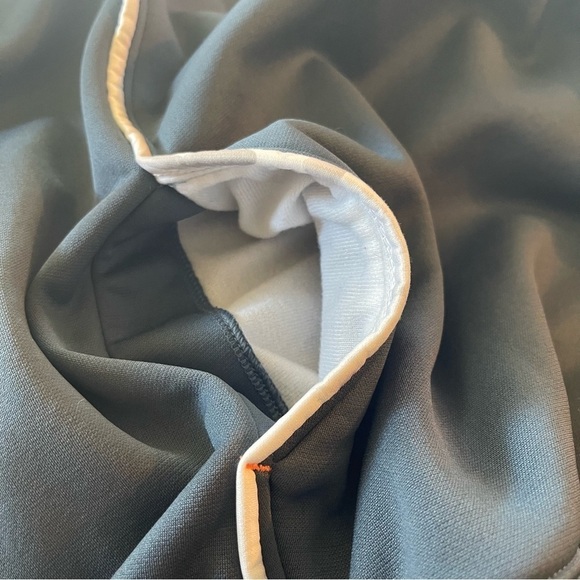 Under Armour Women’s Storm Pullover Hoodie gray orange size large GUC - Picture 6 of 10